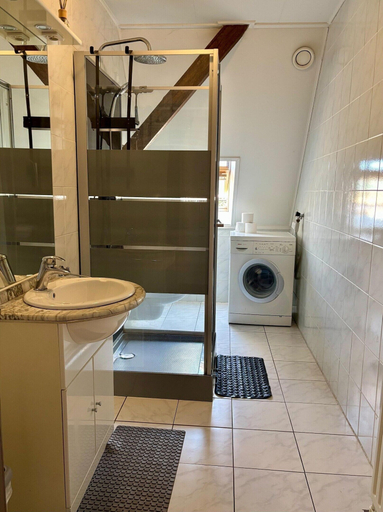 Bathroom 3, Farmhouse Home in Eede, Sluis