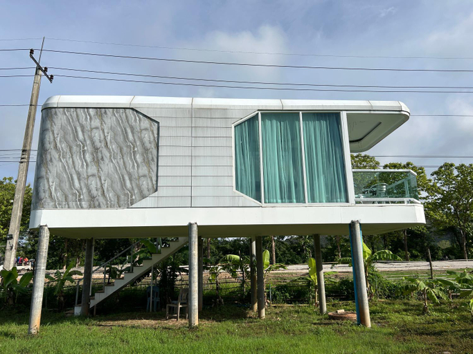 5, The Log of Paradis, San Kamphaeng