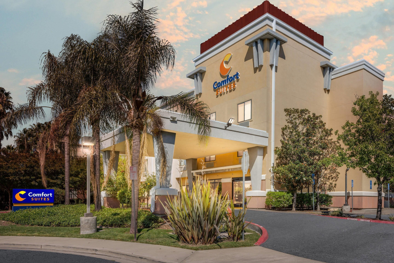 Exterior & Views 2, Comfort Suites Vacaville-Napa Valley Area, Solano