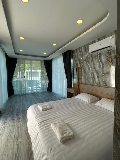 4, The Log of Paradis, San Kamphaeng