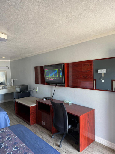 Facilities, Von Ormy Executive Inn, Bexar