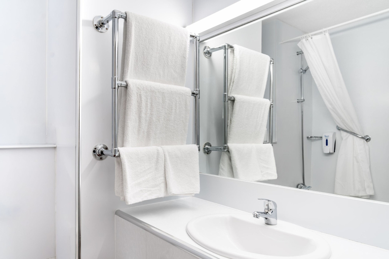 Bathroom 5, The Waterside Hotel, Aberdeenshire