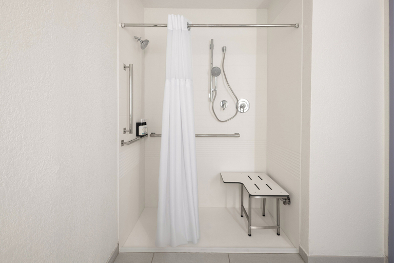 Bathroom 4, Candlewood Suites Dixon by IHG, Lee