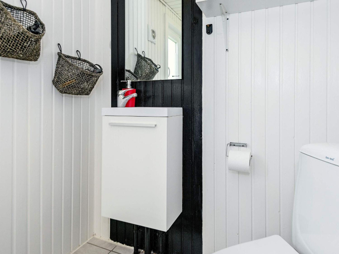 Bathroom 3, 4 person holiday home in Hovborg, Vejen