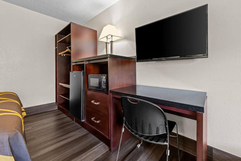 Others 5, Super 8 by Wyndham San Diego Hotel Circle, San Diego