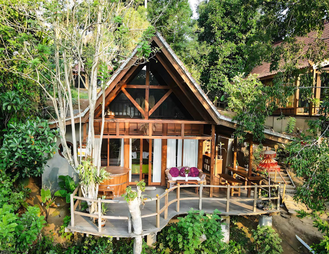 2, Dream Hale Nai'a Bungalow with Hot Tub & Stunning View, Gianyar