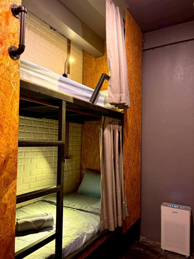 5, Crew Bangkok Stay with Breakfast in Old Town Area, Bangkok Noi