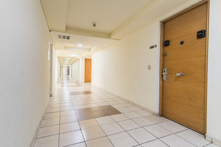 Public Area 4, VR Suite, Santiago