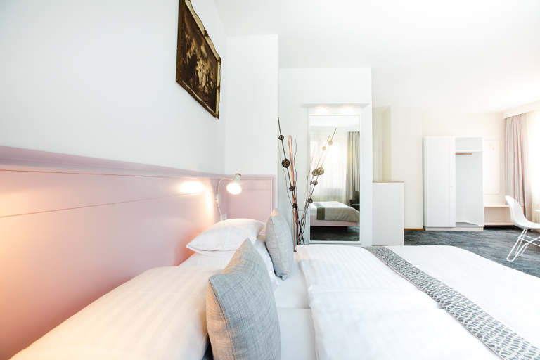 Bedroom 4, Hotel Restaurant Höldrichsmühle, Mödling