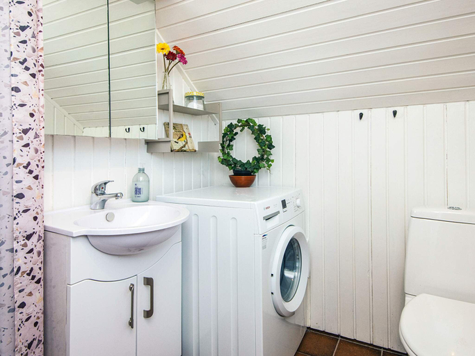 Bathroom 3, 6 person holiday home in Harboøre, Lemvig