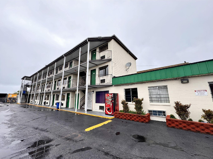 Exterior & Views, Cloverleaf Motel Richmond Near Turnpike, Richmond