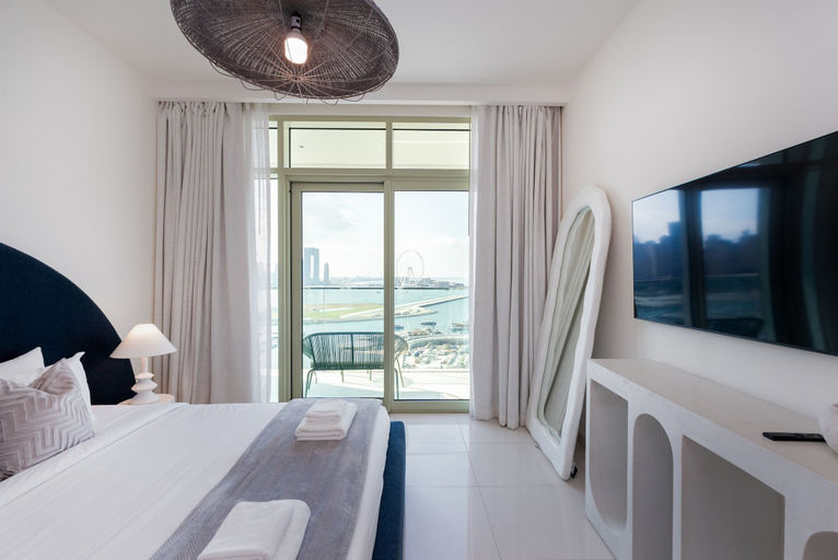 Room 5, Stylish Emaar Beachfront 2BR w Beach Access, Dubai