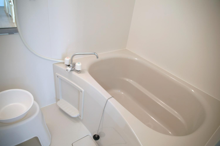 Bathroom 3, Numero Uno Tokyo, Ōta