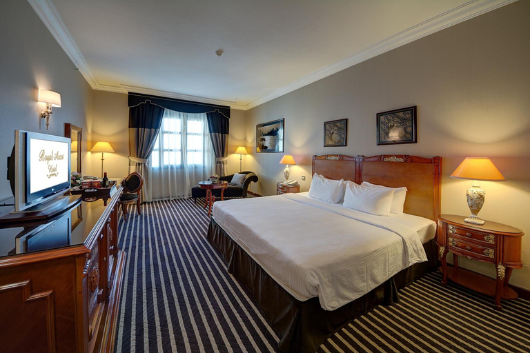 Bedroom 2, Royal Ascot Hotel, Dubai