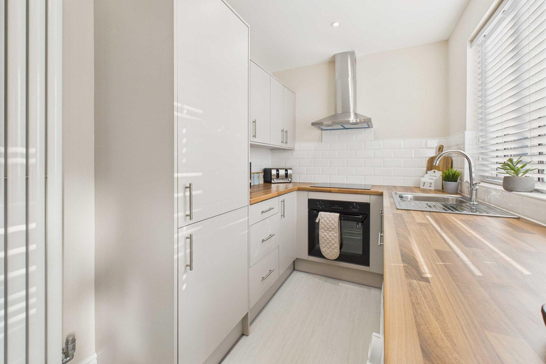 Kitchen 4, Host & Stay | Jomor House, Durham