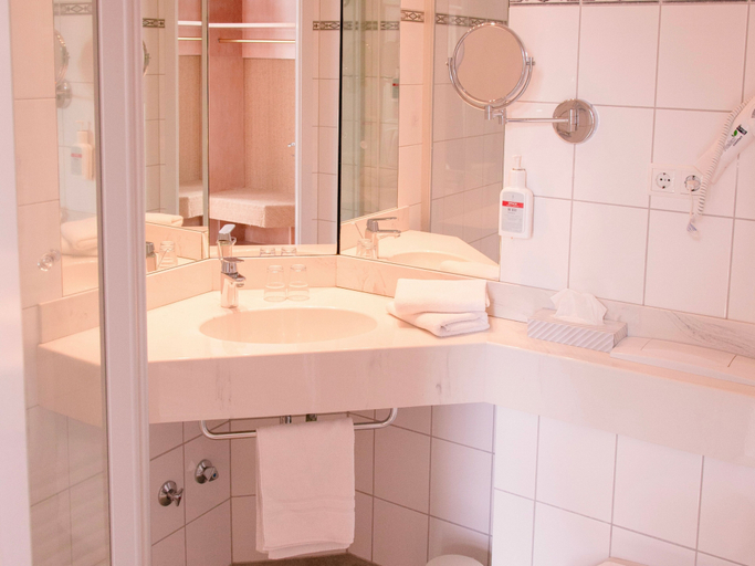 Bathroom 5, BE BIO Hotel be active , Nordfriesland