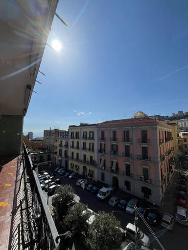 Others 5, Panorama House da Tony, Napoli