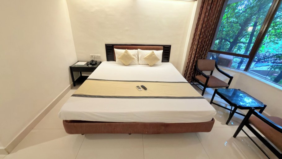 Bedroom 2, Hotel Garden, Raigarh