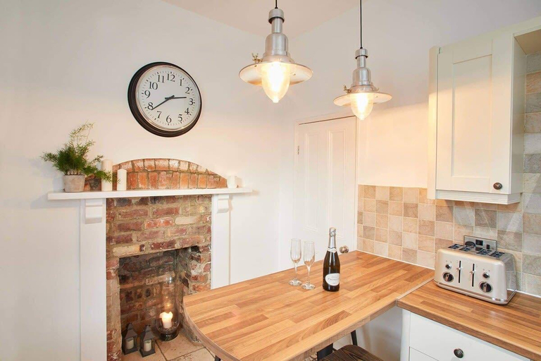 Others 5, Host & Stay | Windsor Cottage, Redcar and Cleveland