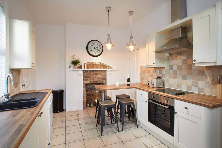 Others 4, Host & Stay | Windsor Cottage, Redcar and Cleveland