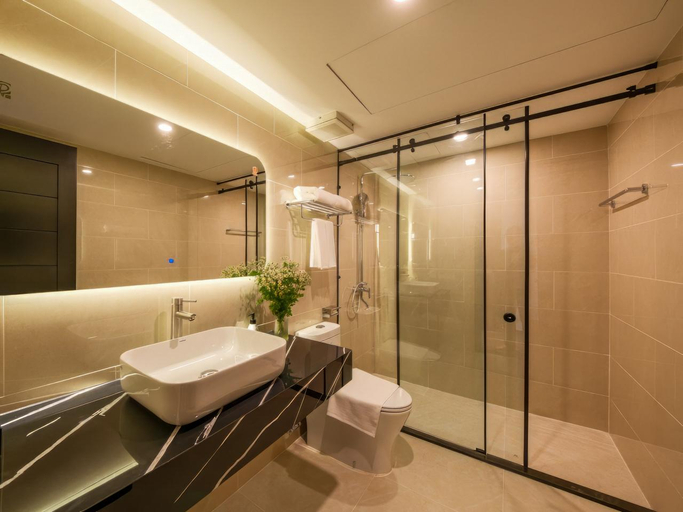 Bathroom 5, Pinewood Dalat, Đà Lạt