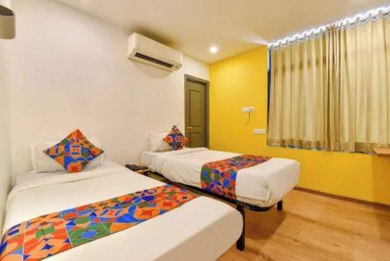 Bedroom 2, FabHotels Ny Townhouse, Ahmadabad