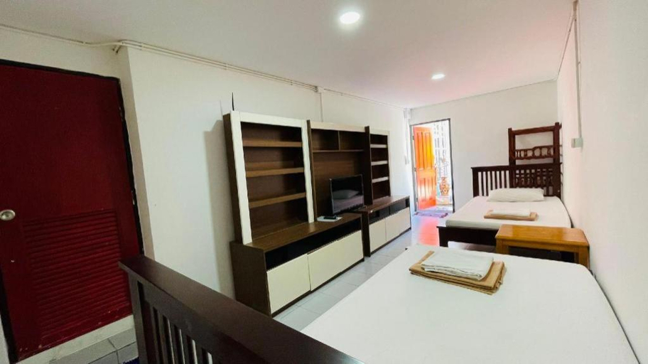 Bedroom 2, Super Hostel, Pak Kret