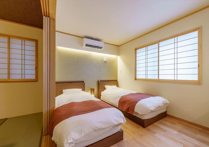 Bedroom 2, Yadoya Fukurou, Taitō