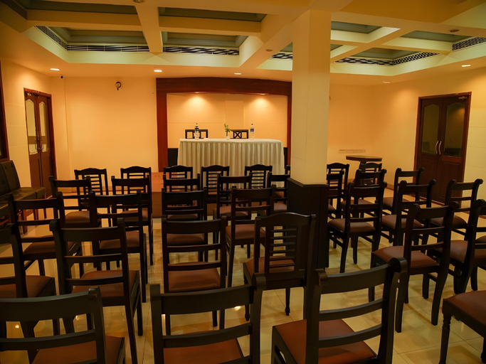 Food & Drinks, Hotel Varsha international, Thrissur