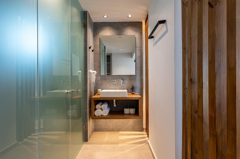 Bathroom 4, Harmony Crest Resort, South Aegean
