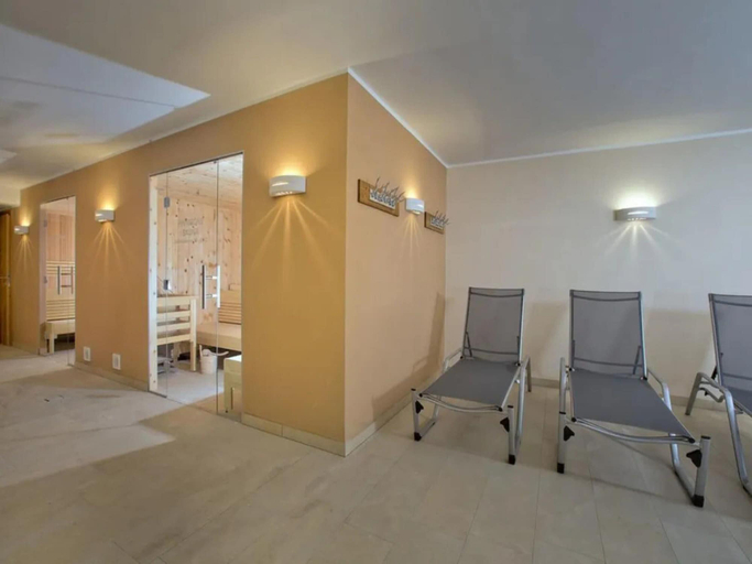 Sauna 2, Bright Apartment With Garden for 8, Zell am See