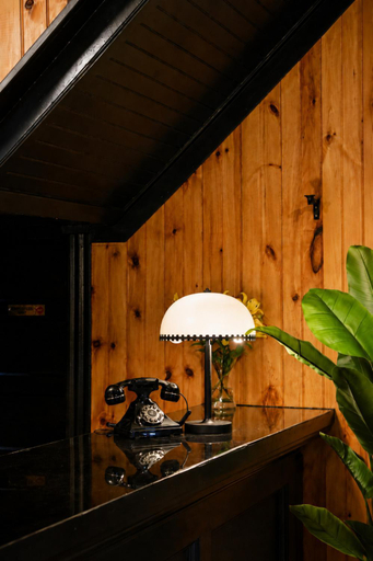 Public Area, Hotel St. Moritz, Essex