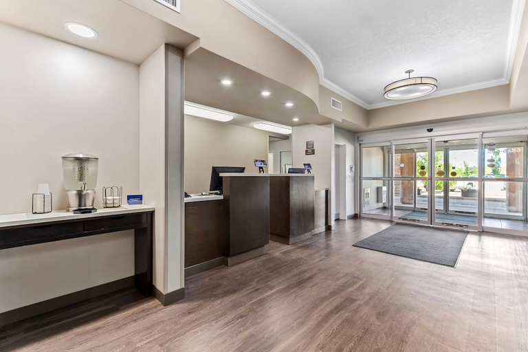 Public Area 3, Comfort Inn & Suites Red Deer - Highway 11, Division No. 8
