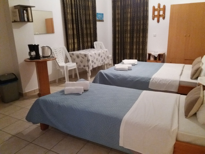 Bedroom 2, Eftihia Studios Lentas, Crete