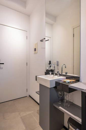 Bathroom 5, StayHome - Liberdade - Gym & Pool, São Paulo