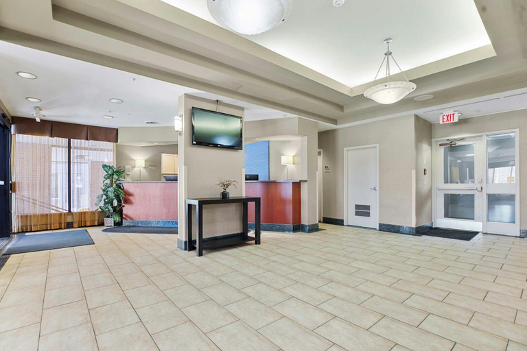 Interior view, Sandman Hotel & Suites London Downtown, Middlesex