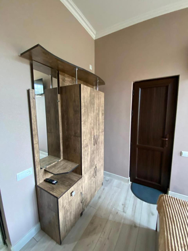 Others 4, Tegh Hotel