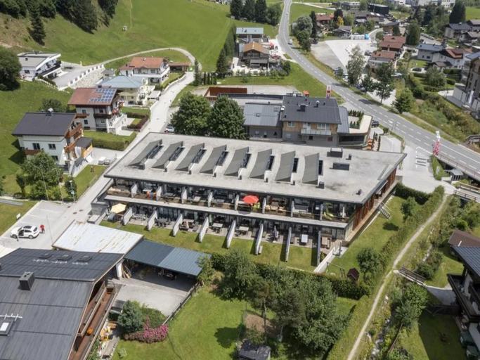 View from property 4, Modern Neukirchen Apartment for 8, Zell am See