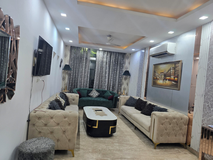 Living area, Slepyy Fox, Delhi