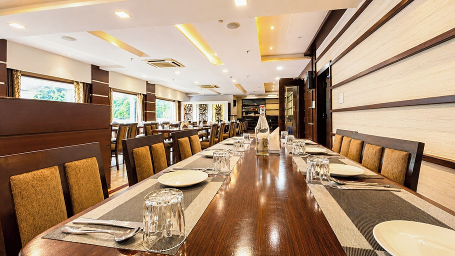 Food & Drinks 5, Sumitel Central Park Hotel & Banquet, Jalpaiguri