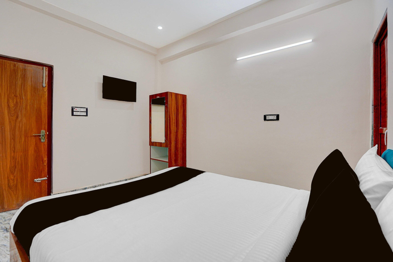 Room 2, Hotel O Vijay Shree Marriage Hall, Gopalganj
