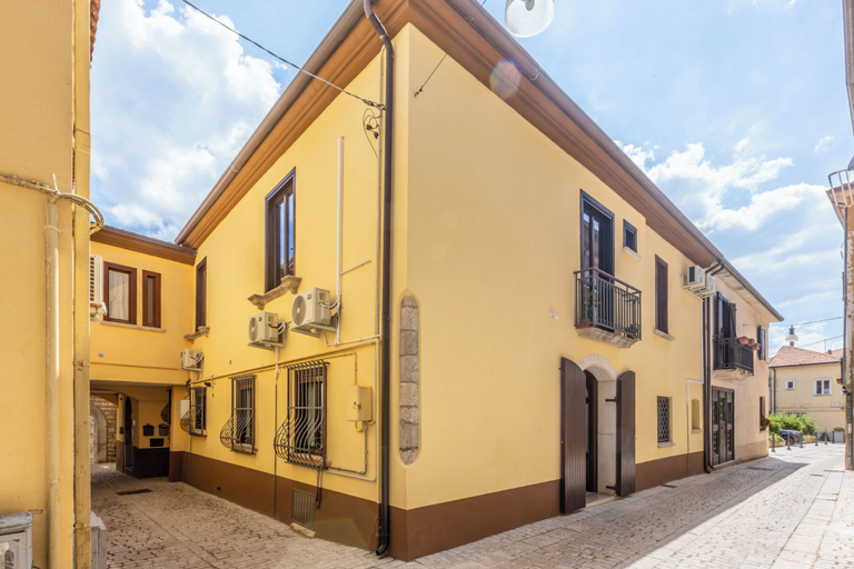 Exterior 3, Vicolo della Cattedrale, Avellino