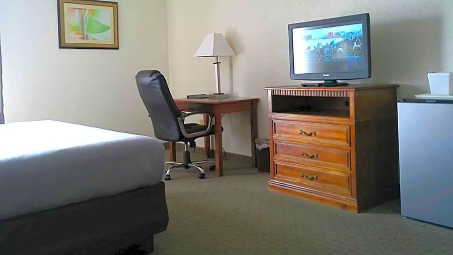 Bedroom 2, Quality Inn and Suites Indianapolis, Marion