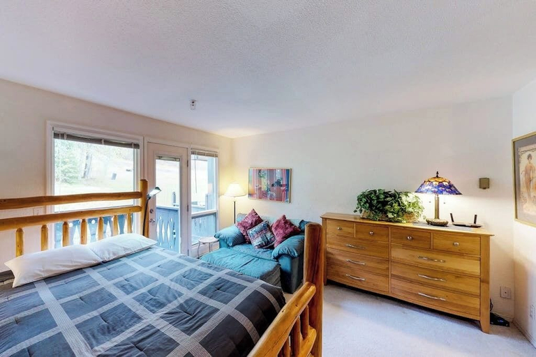 Interior 2, Slopeside Studio at Alyeska w/ Full Kitchen, Anchorage