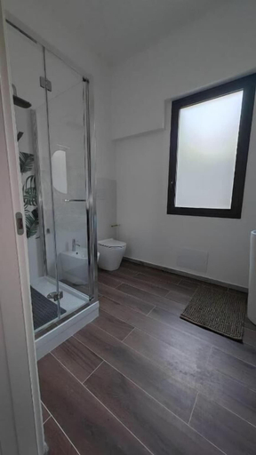 Bathroom 5, La via per Erice, Trapani