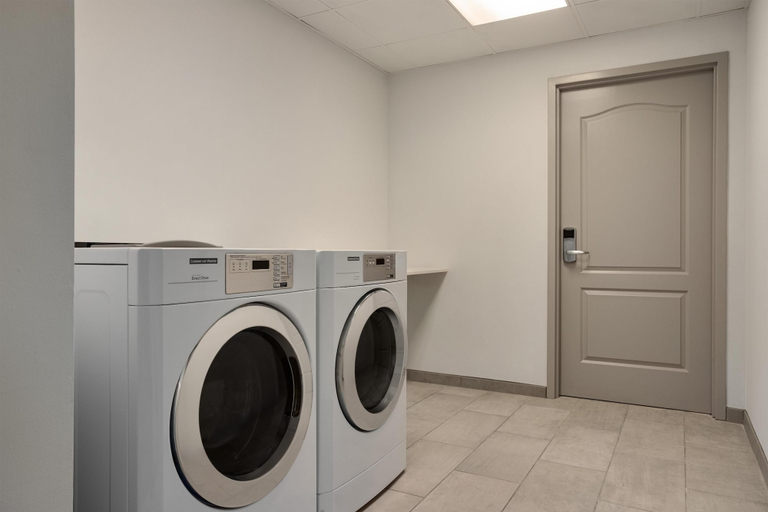 Bathroom 4, Hampton Inn & Suites Ocala - Belleview, Marion
