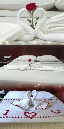 Room 5, Green Paradise Hotel, Yangon