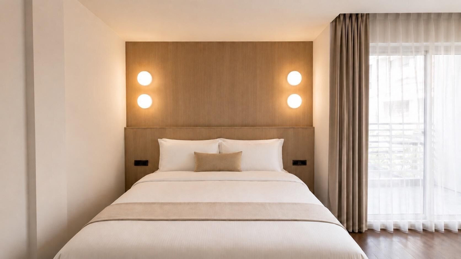 Room 5, LUMA Phrom Phong, Wattana