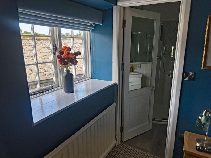 Bathroom 2, The Red Lion Hotel, Devon