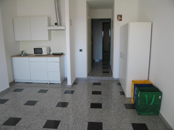 Others 5, Business Home, Foggia